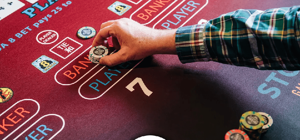 Multistate Baccarat -Betrug Nets 1,5 Millionen US -Dollar, Polizisten jagen Betrugsring